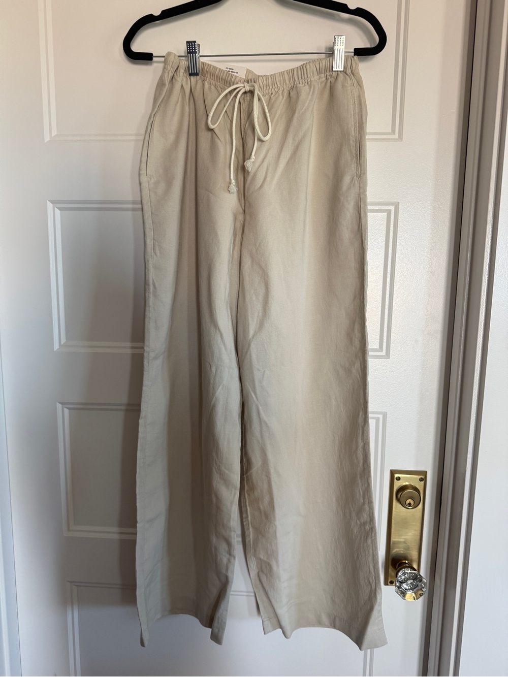 Uniqlo Women's Light Beige Wide-Leg Drawstring Pants